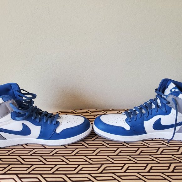 NIKE AIR Jordan 1 Retro High OG AJ1 True Blue Mens White and Blue Size 18 main image 7